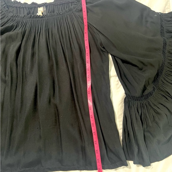 Elan Peasant Top Boho On or Off Shoulder Large Bell Sleeves Hippie SZ M EUC - Picture 5 of 5
